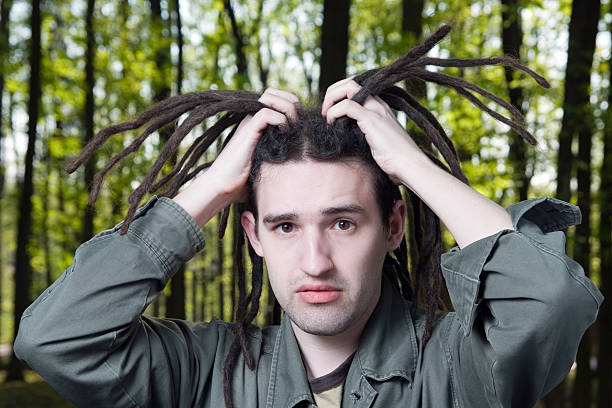 Lange kam voor dreads being used to separate and style dreadlocks.